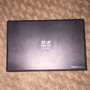 32 color lip palette